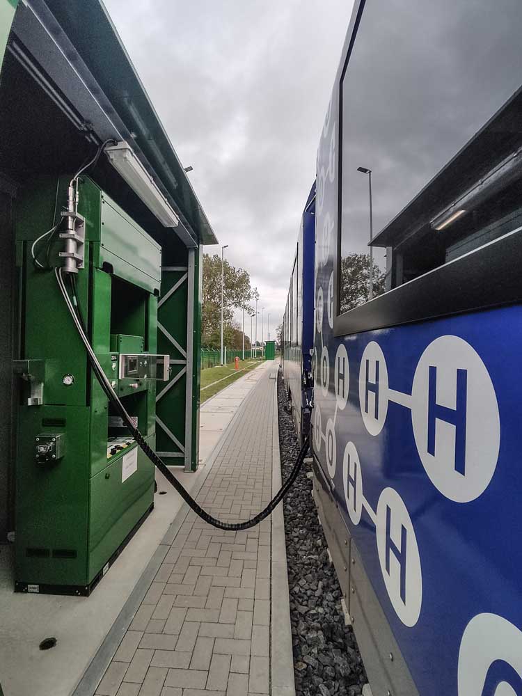 KORIŠĆENjE ALTERNATIVNIH GORIVA I ELEKTRIČNIH VOZOVA NA BATERIJE